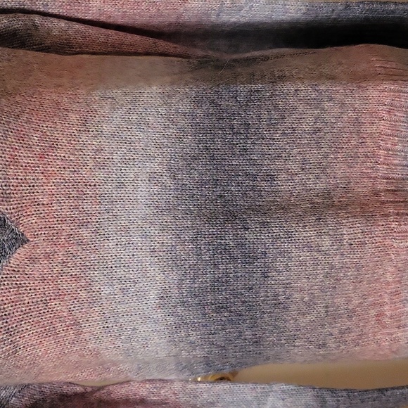 NWT a.n.a XS Ombre V-neck Sweater - Picture 2 of 5